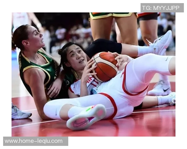 日本女篮与澳洲女篮激战正酣谁能在国际赛场上笑到最后